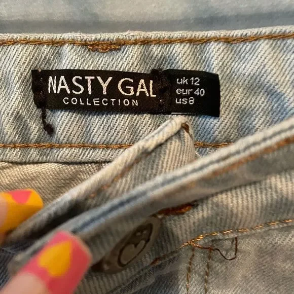 NASTY GAL • High Waisted Distressed shorts - Picture 9 of 9